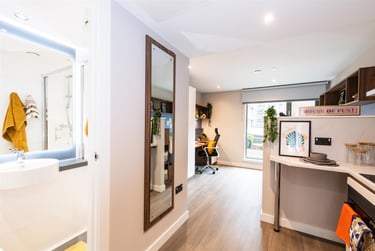 1 bed studio, Nelson Street, Holylands, Belfast, BT151BH - Image 6